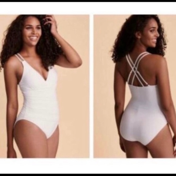 Meet your Posher, Beverly - Picture 8 of 16